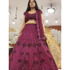 Lalit Dalmia Embroidered Wedding Lehenga, Size M - used other in Ghaziabad - photo 6