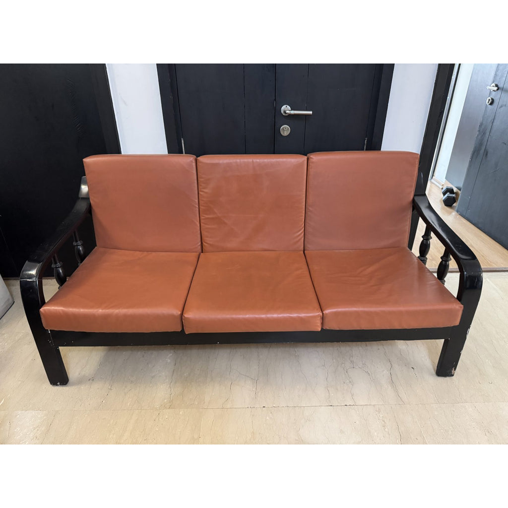 Wooden Sofa Set, 3+1+1 - used living-room in Delhi - photo 1