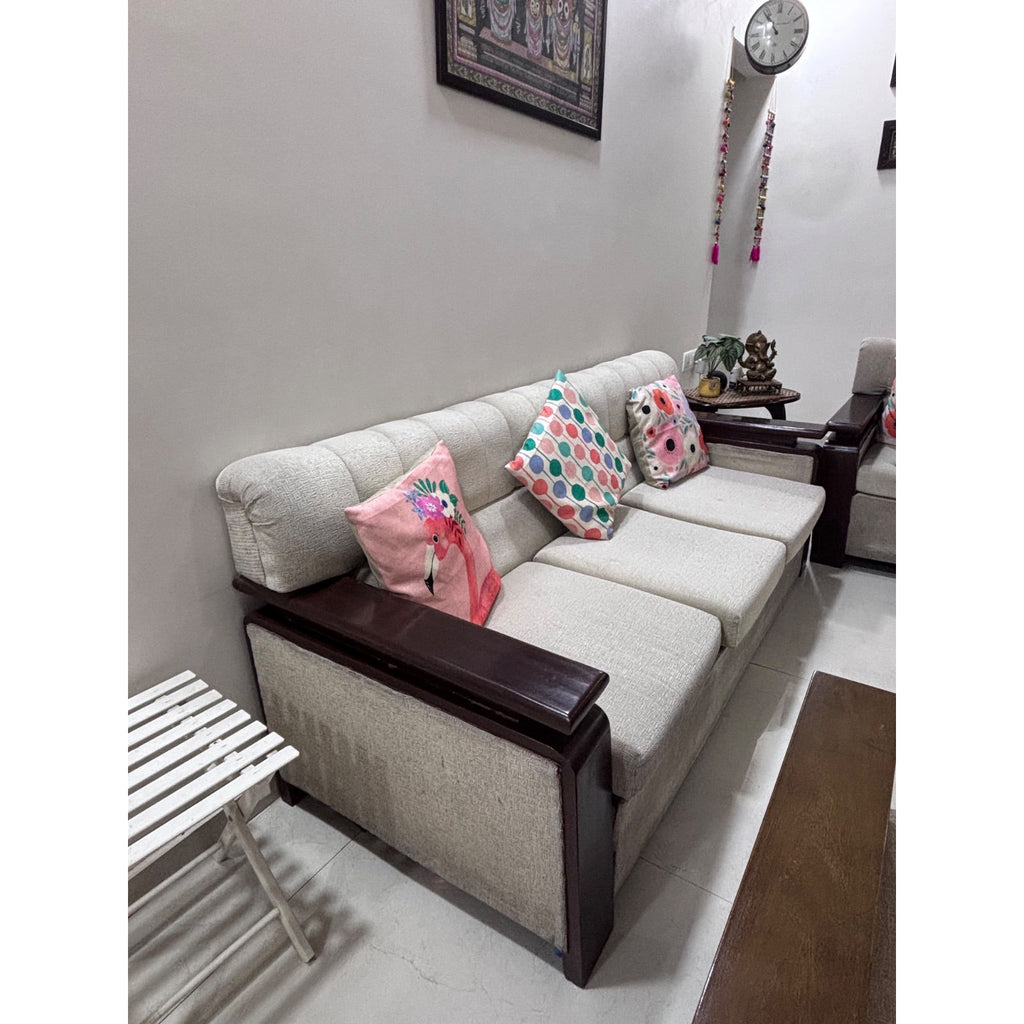 Cream Fabric 3-Seater Sofa, Frame Repair Required - used living-room in Delhi - photo 4