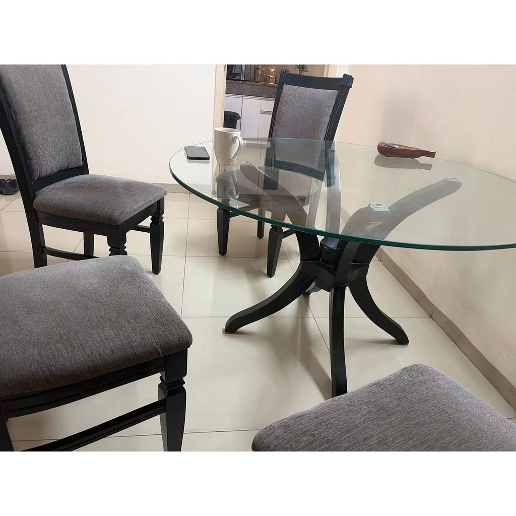 4-Seater Round Dining Table - Right Angle