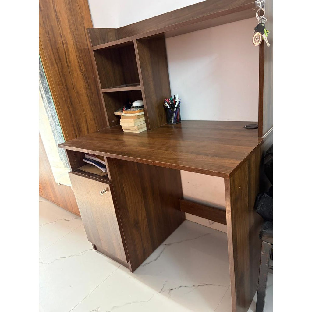 Wakefit Study Table with Chair - Right Angle