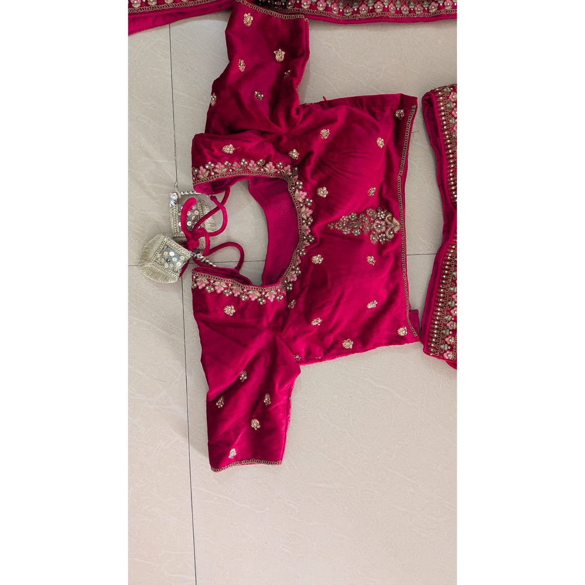 Red and Gold Lehenga Set - used other in Noida - photo 2