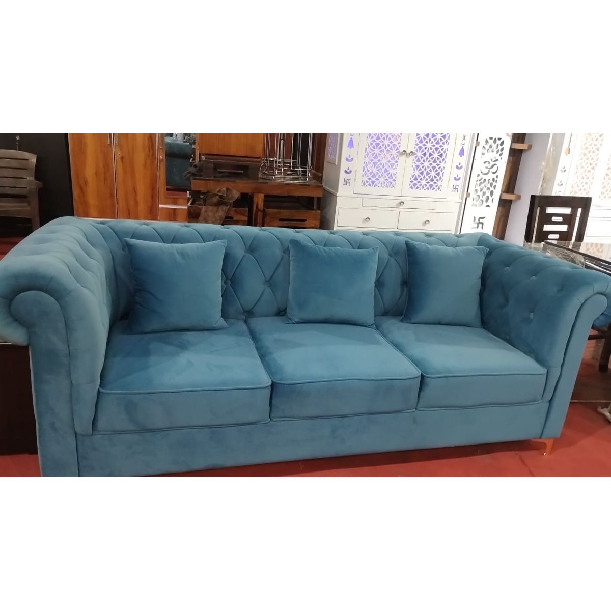 Chester Velvet Sofa detail