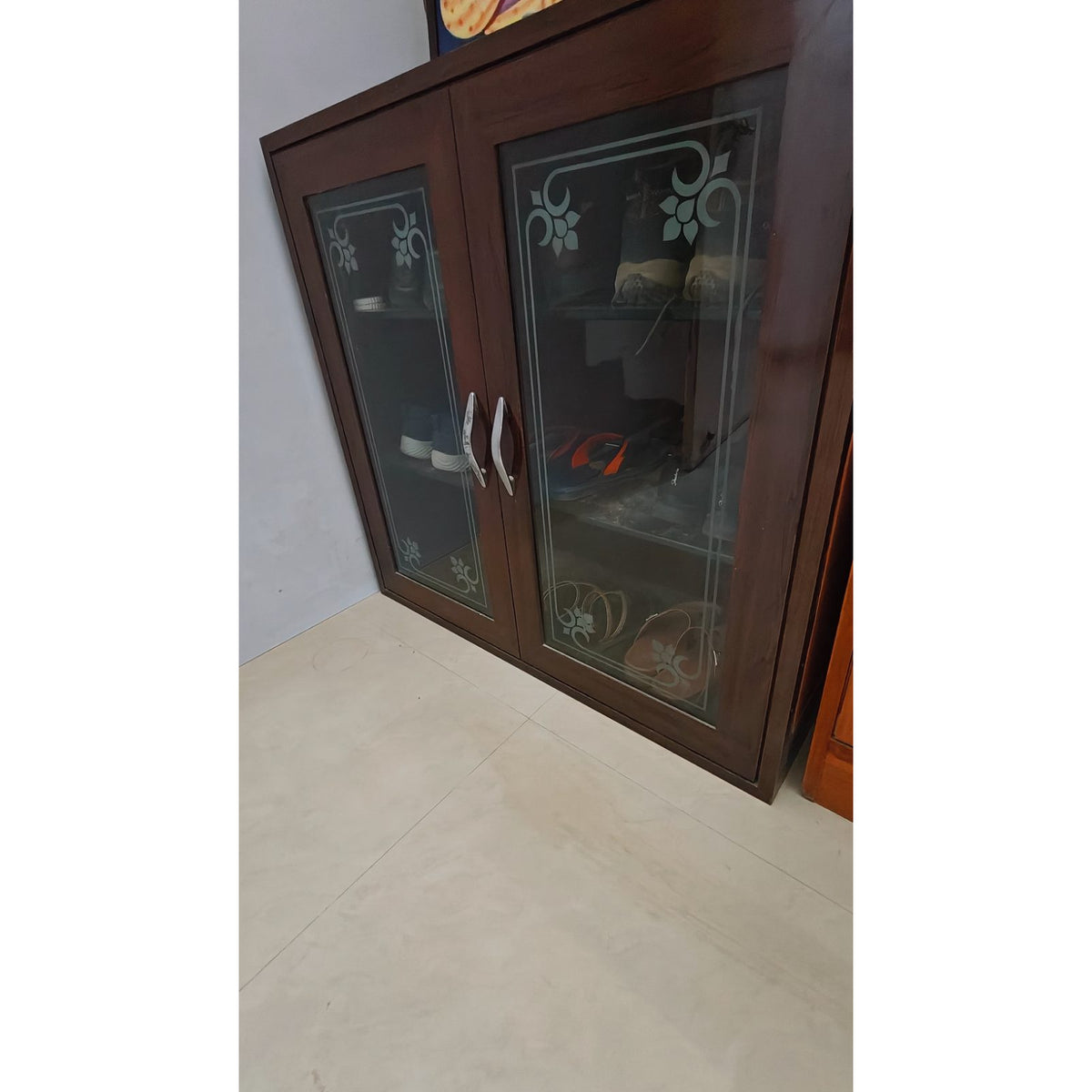 2-Door Glass Shoe Cabinet (Wenge Finish) - used cabinet in Noida - photo 2