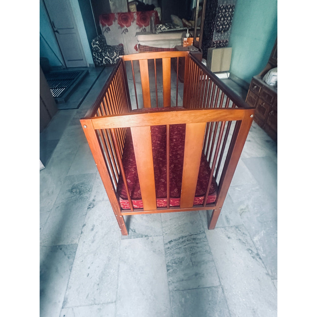 Wooden Baby Cot with Mattress - used baby cot in Delhi - photo 3