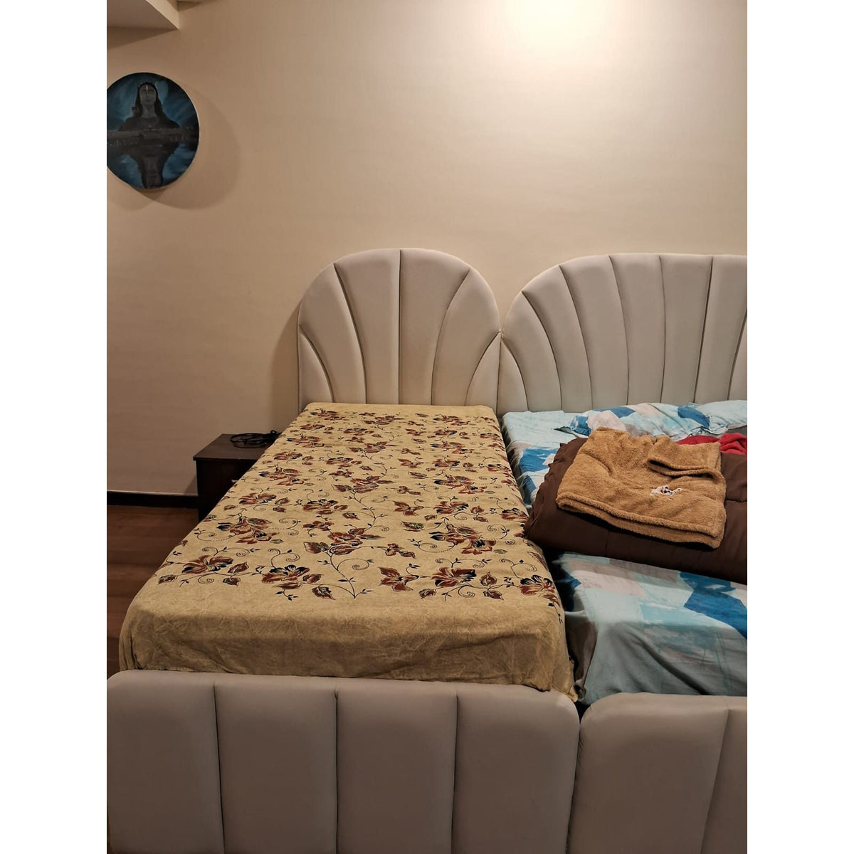 Upholstered storage bed pair, double and single - photo 2