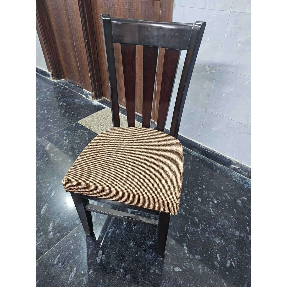 6-Seater Wooden Dining Set - used dining in Faridabad - photo 2