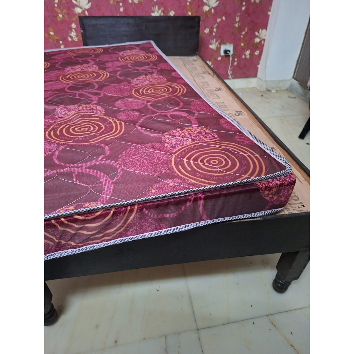 Single Bed with Mattress - used beds in Delhi - photo 3