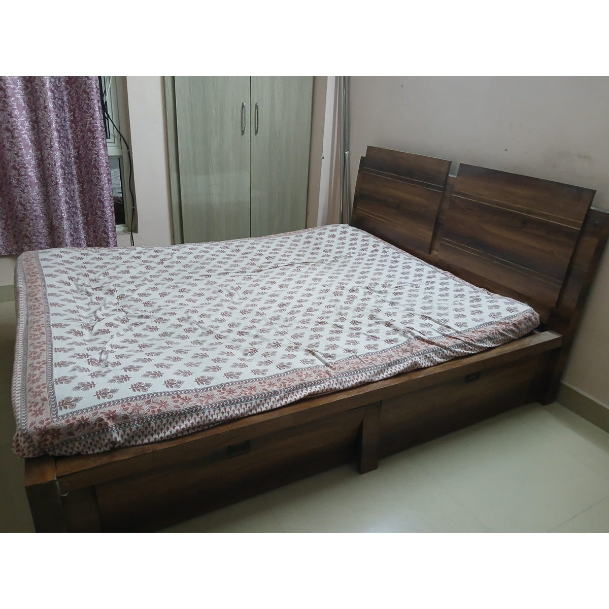 Home Set: Sofa, Wardrobe and Queen Bed - used furniture set in Noida - photo 7