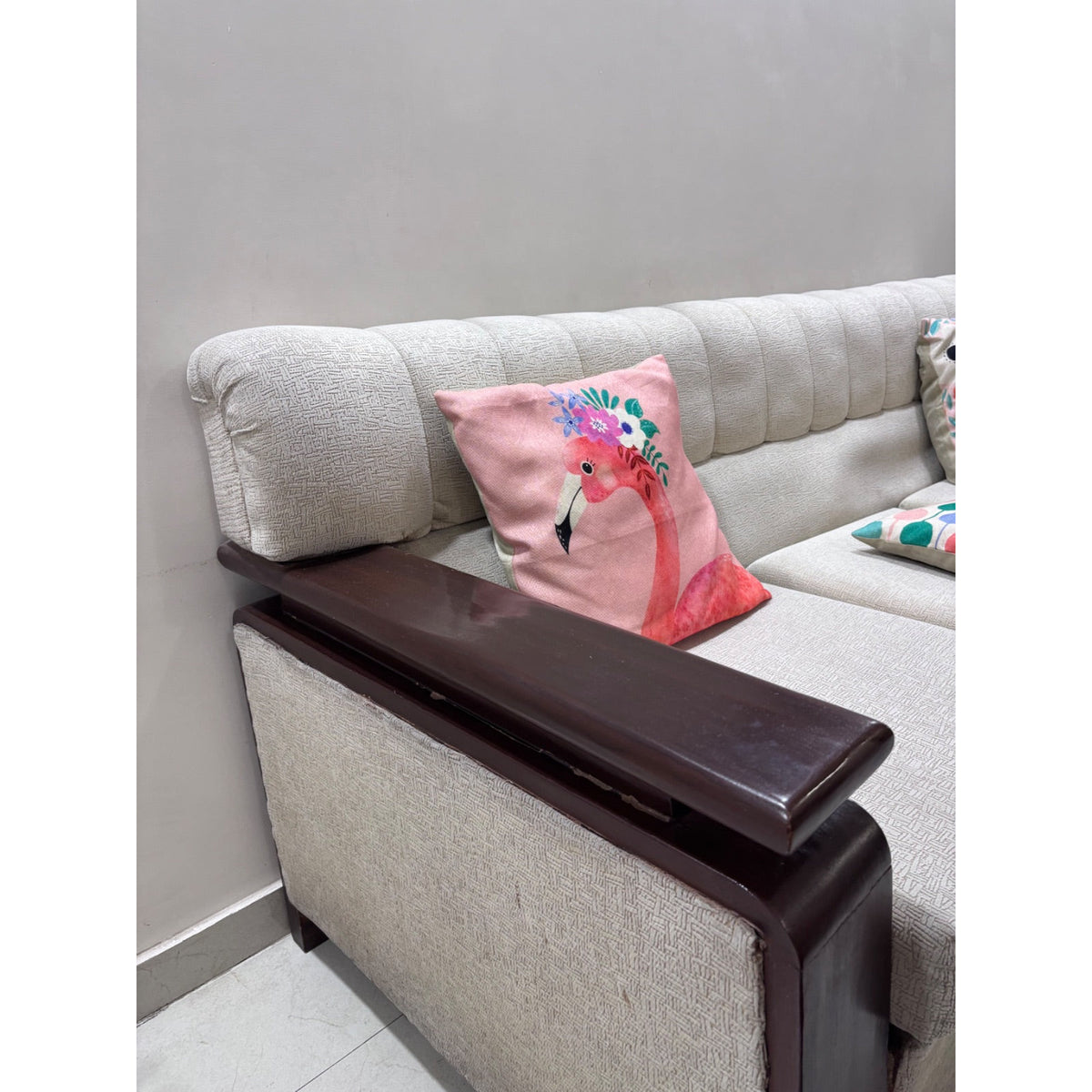 Cream Fabric 3-Seater Sofa, Frame Repair Required - used living-room in Delhi - photo 3