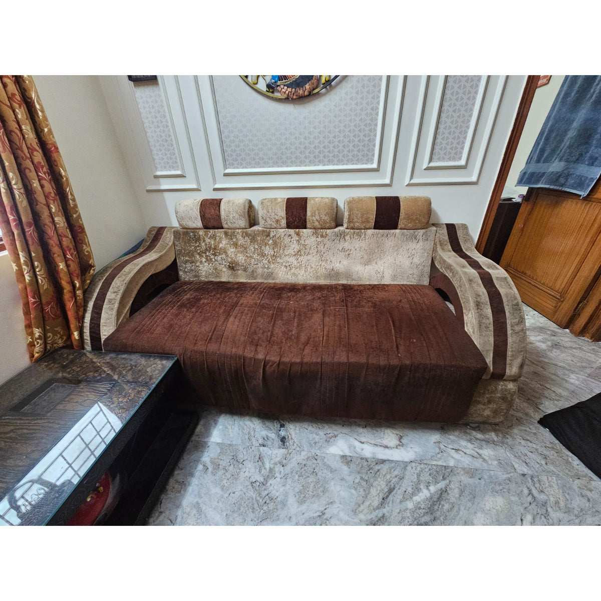 3-seater fabric sofa - used sofa in Delhi - photo 1