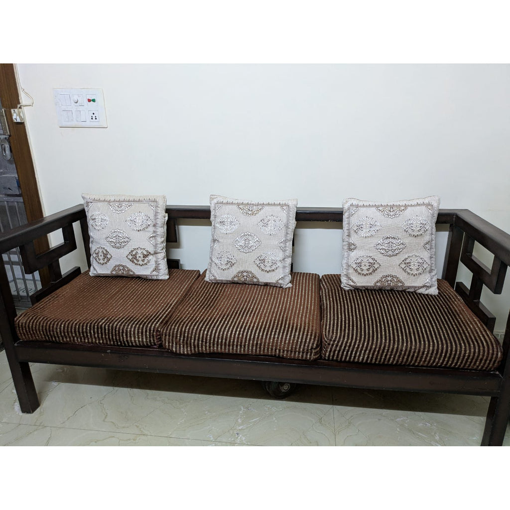 3+1+1 Wooden Sofa Set with Centre Table - used Living Room in Delhi - photo 6