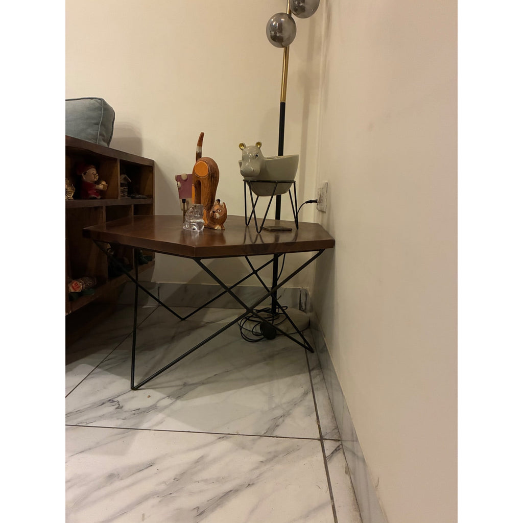 Yellow velvet lounge chair with coffee table - used living room in Noida - photo 3