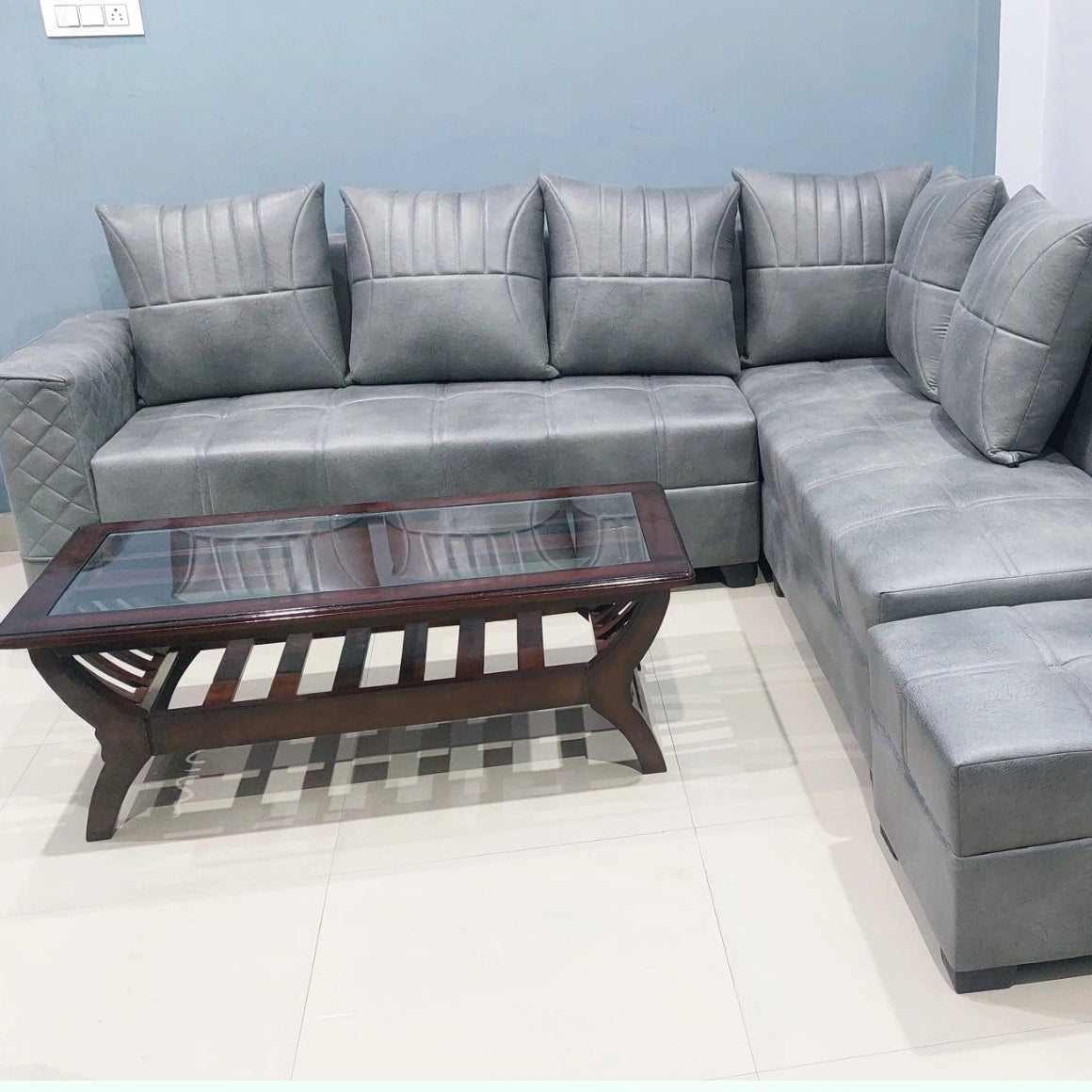 L-Shaped Sofa Set with 2 Ottomans and Centre Table photo 1